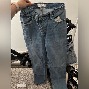 Abercrombie 90s Straight Ultra High Rise Jeans